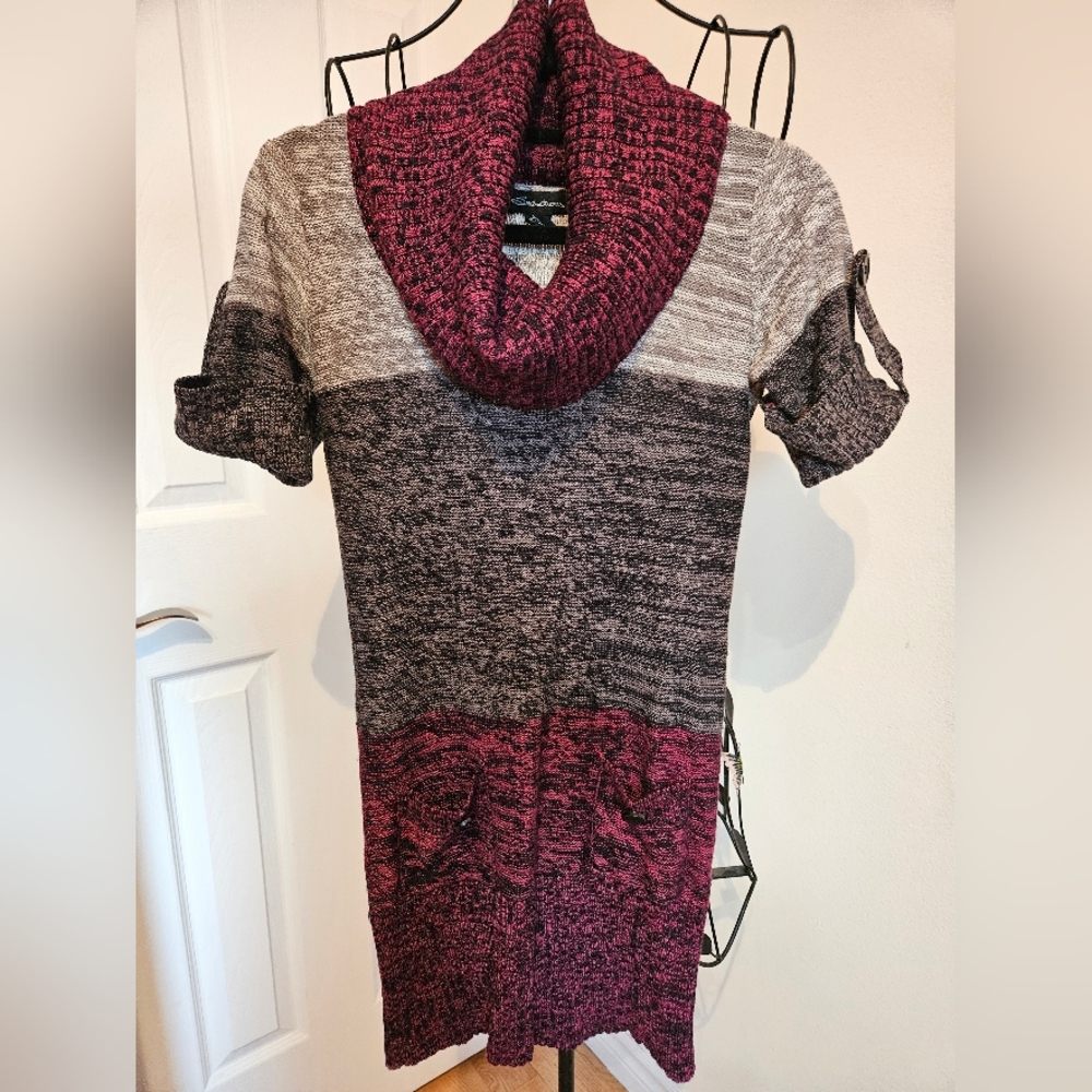 Colorblock Cowl Neck Sweater‎